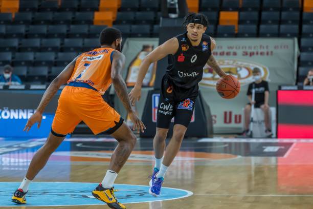 地依赖他的 地依赖他的