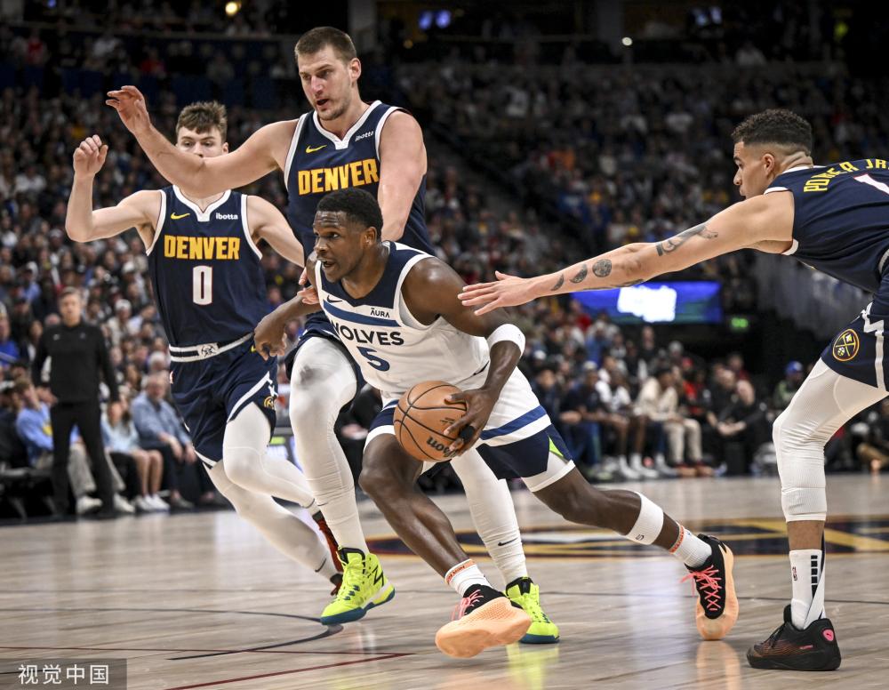 他用一记绝 他用一记绝